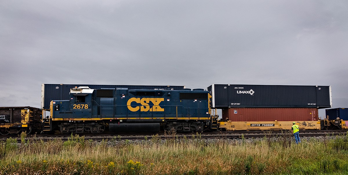 Roll-by in the Weeds
CSX 2678 in charge of the local waits for stacks to head north on the east pass south of Deshler, Ohio.
September 11, 2015
