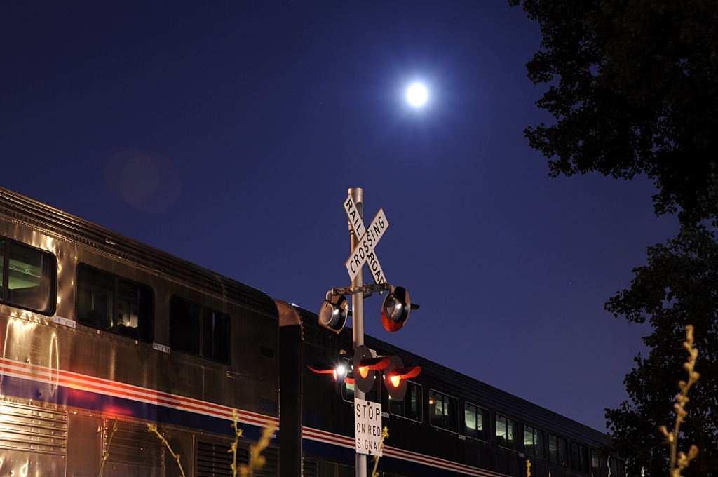 P37024 Under the Moonlight
The Pere Marquette stops at Richmond Street for the conductor to throw the switch leading the GRE tracks.
