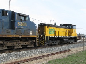 CSXT 4228  5365 ETR 107 wbd Ensel yard Lansing 04 20 2016 a.JPG