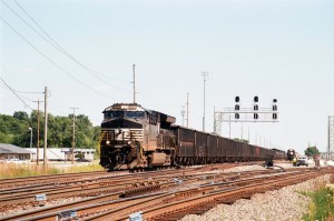 NS 3651 Coke train 868 Elkhart 426 9-16-2021.jpg